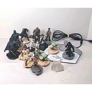 Disney Infinity 3.0  Star Wars Figurines Lot of 17 W/Portal XBOX One